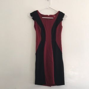 ❤️ New Post 4/1❤️ maroon and  Black  Mini